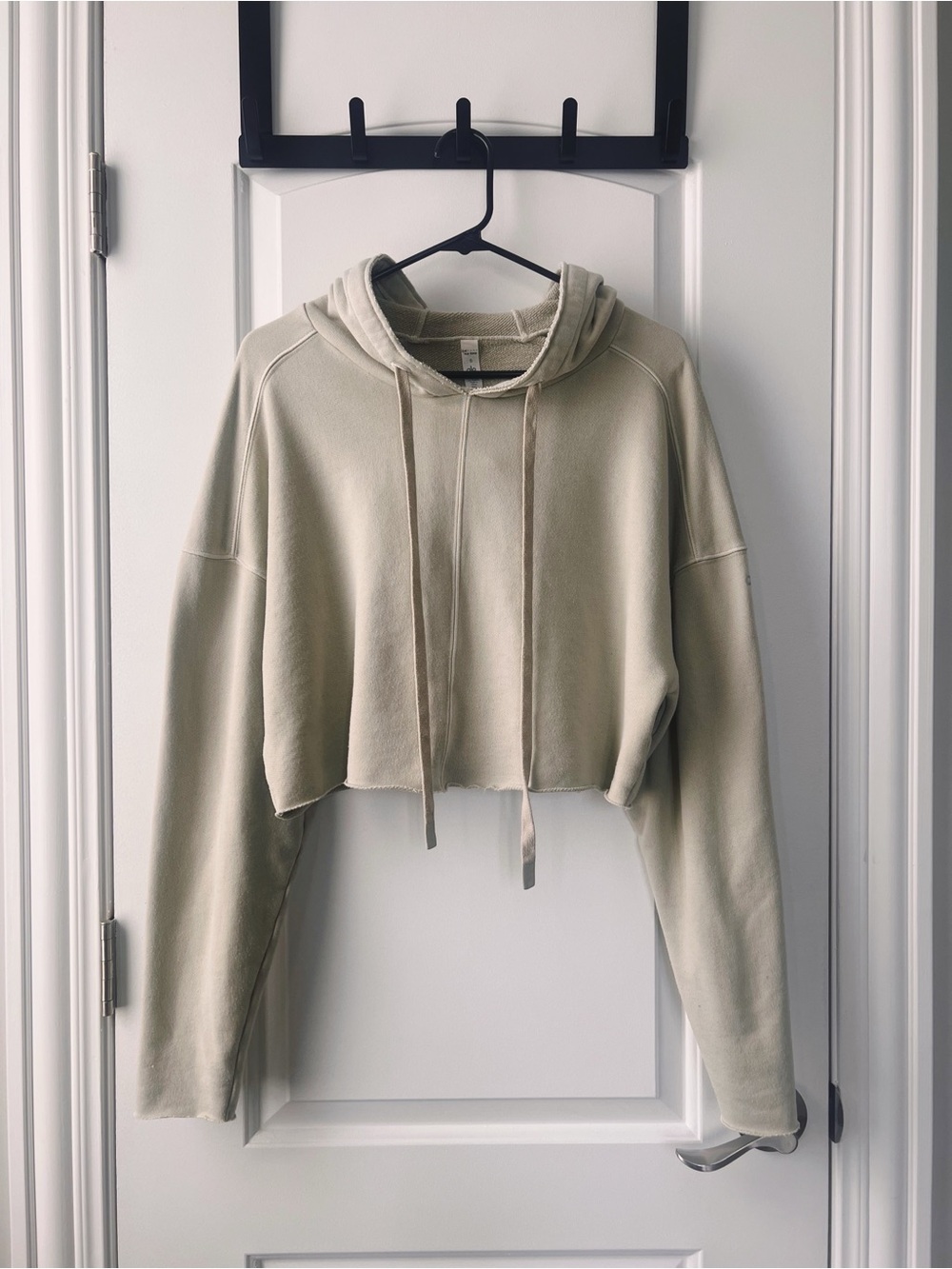 alo cropped hooded sweatshirt